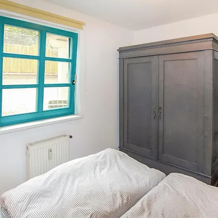 1 Bedroom Nice In Waren Mueritz Апартаменты *
